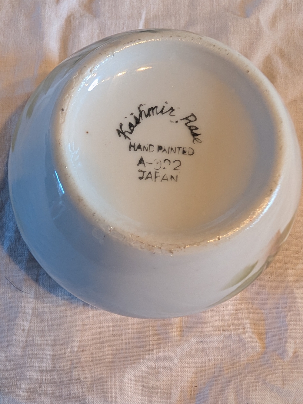 2/30$ Vintage Porcelain Floral Lidded Jar in White, Pink & Green with Gold Trim - Picture 5 of 9